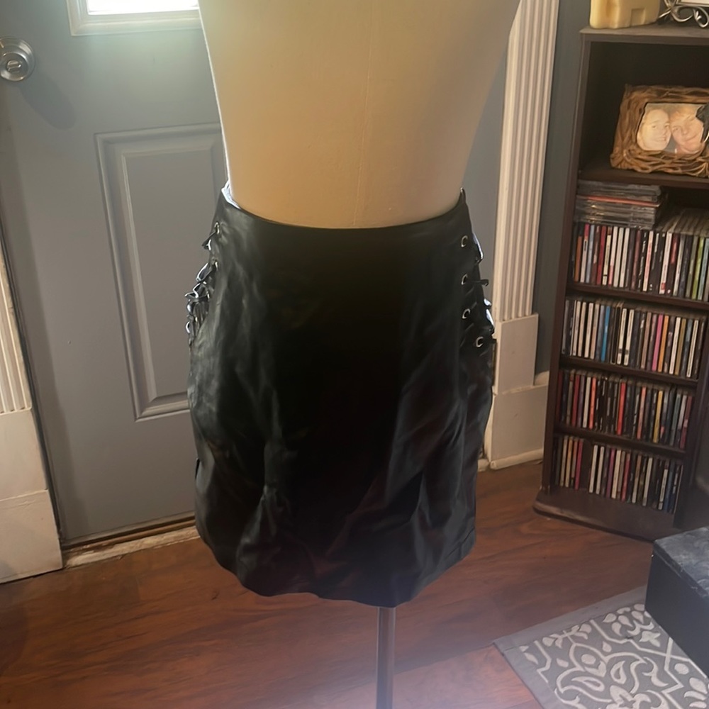 Vintage look leather skirt